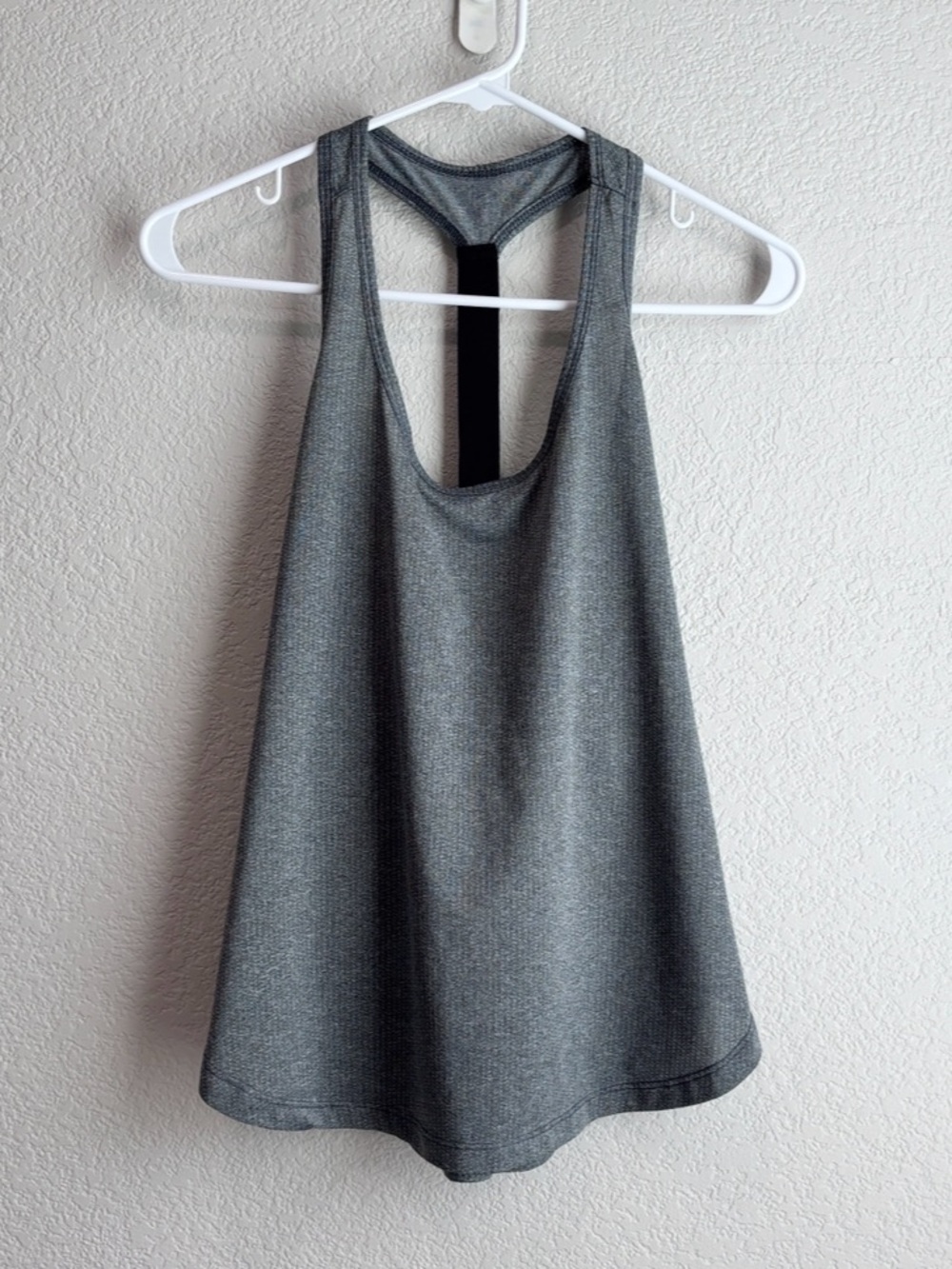 Old Navy Active Go Dry Semi Fitted Gray Athletic Tank Top Women’s Size Small